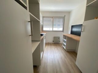  Appartement à louer 4 pièces 95 m²