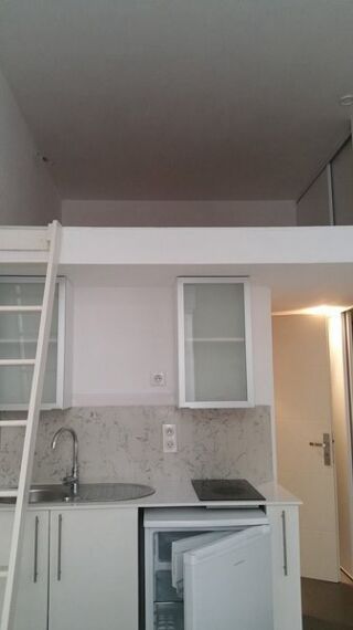  Appartement à louer 1 pièce 23 m²