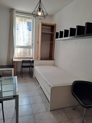  Appartement à louer 1 pièce 18 m²