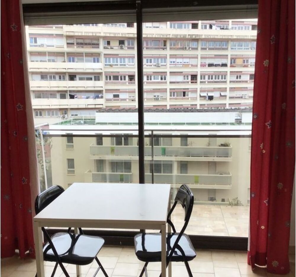 location Appartement - 1 pièce(s) - 30 m² Marseille 8
