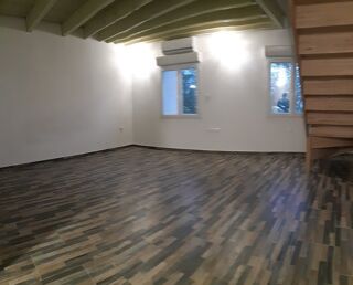  Appartement à louer 3 pièces 79 m²