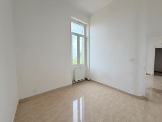  Appartement à louer 3 pièces 55 m²