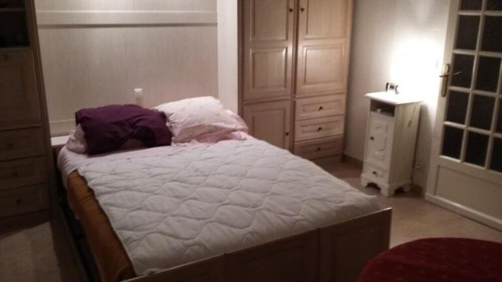 À LOUER - T1 MEUBLÉ AVEC BALCON ET VUE MER - QUARTIER CA....