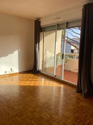  Appartement à louer 2 pièces 45 m²