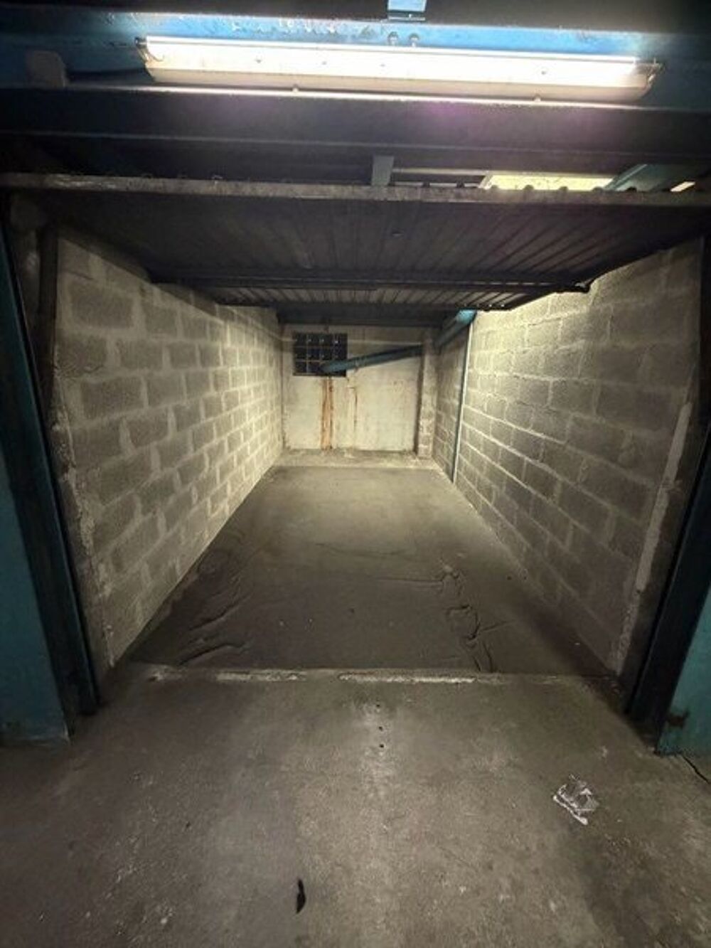 location Parking / Garage - 1 pièce(s) - 10 m² Marseille 5