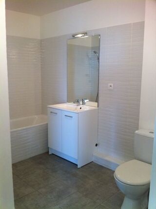  Appartement à louer 3 pièces 62 m²