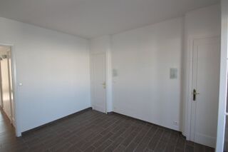  Appartement à louer 3 pièces 83 m²