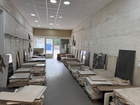 ENTREPOT-SHOW ROOM-SAINT BARTHELEMY /13014<br><br>Dan... 1780 13014 Marseille