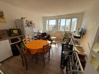  Appartement à louer 4 pièces 66 m²