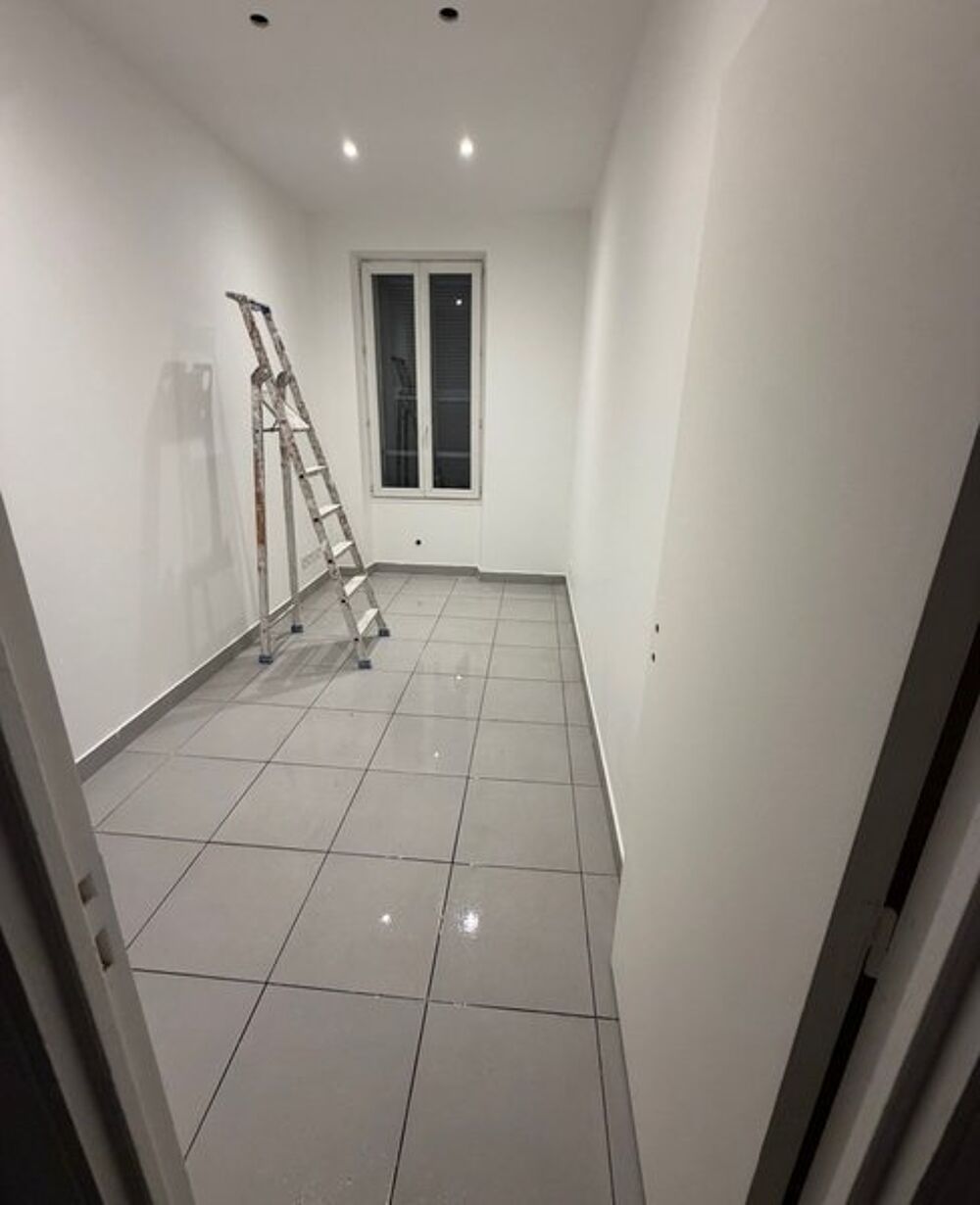 location Appartement - 2 pièce(s) - 45 m² Marseille 3