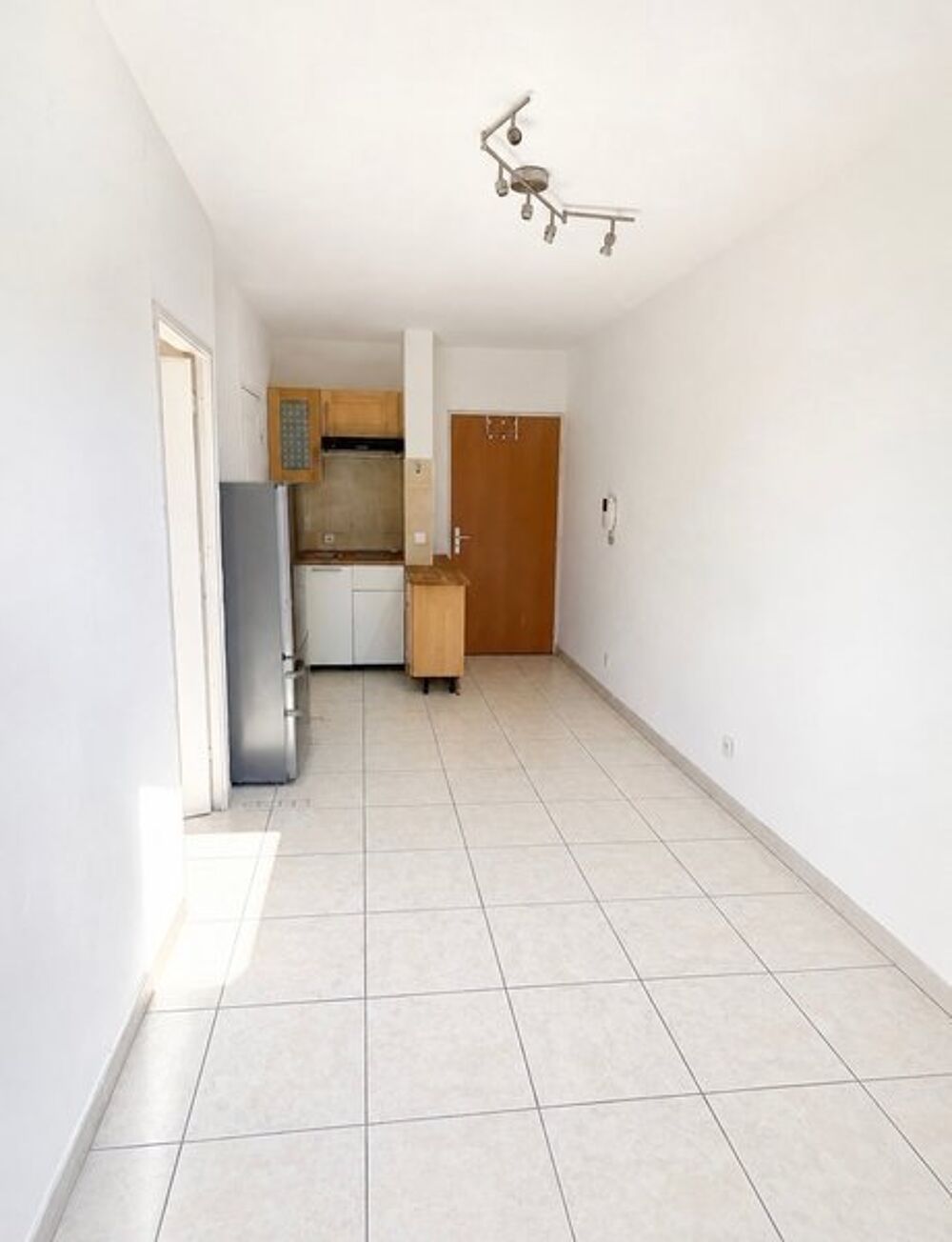 location Appartement - 2 pièce(s) - 33 m² Marseille 8