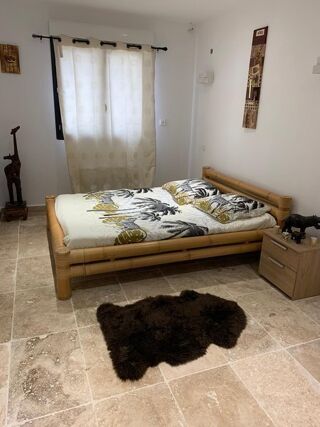  Appartement à louer 3 pièces 80 m²
