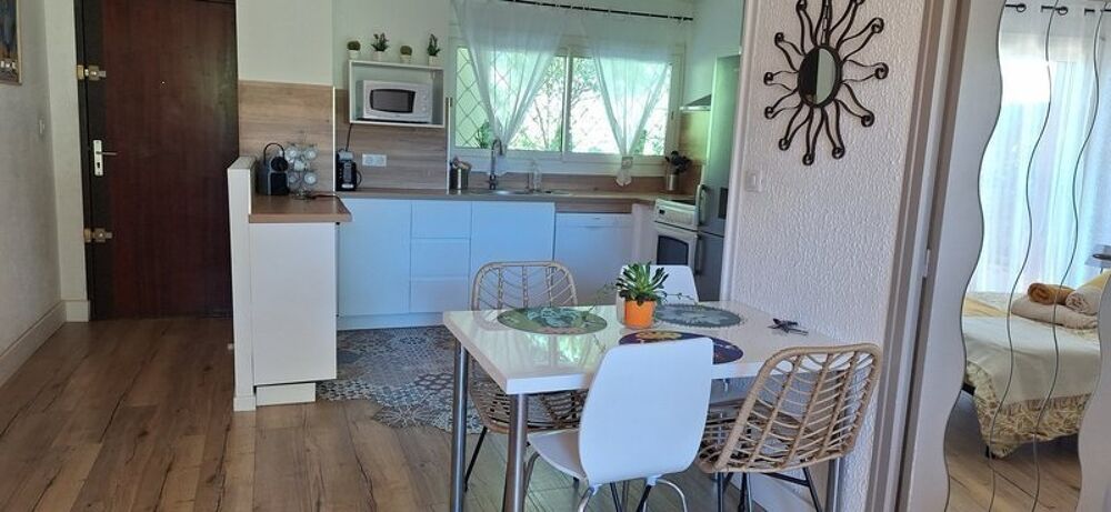 location Appartement - 2 pièce(s) - 50 m² Cassis (13260)