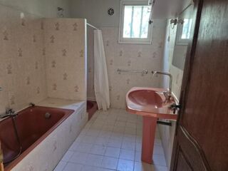  Appartement à louer 3 pièces 90 m²