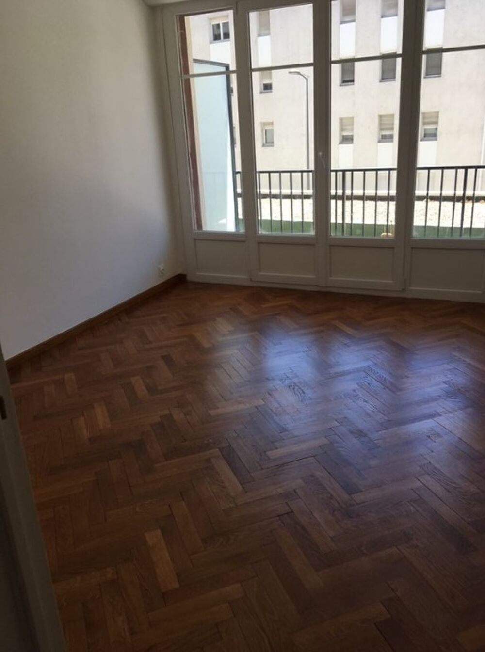 location Appartement - 3 pièce(s) - 63 m² Marseille 10
