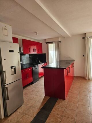  Appartement à louer 3 pièces 67 m²