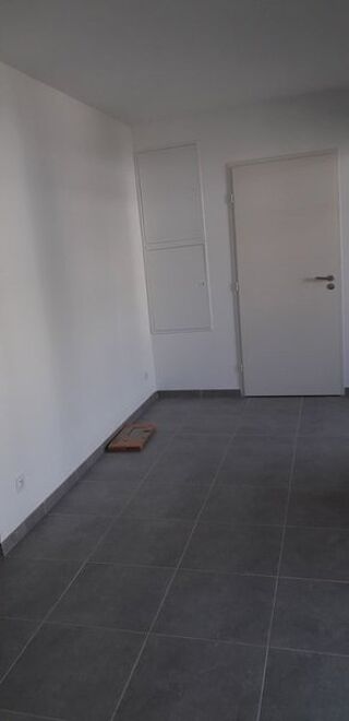  Appartement à louer 2 pièces 46 m²