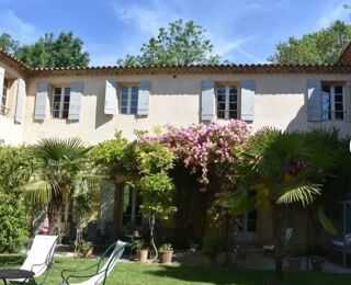  Maison à louer 6 pièces 450 m²