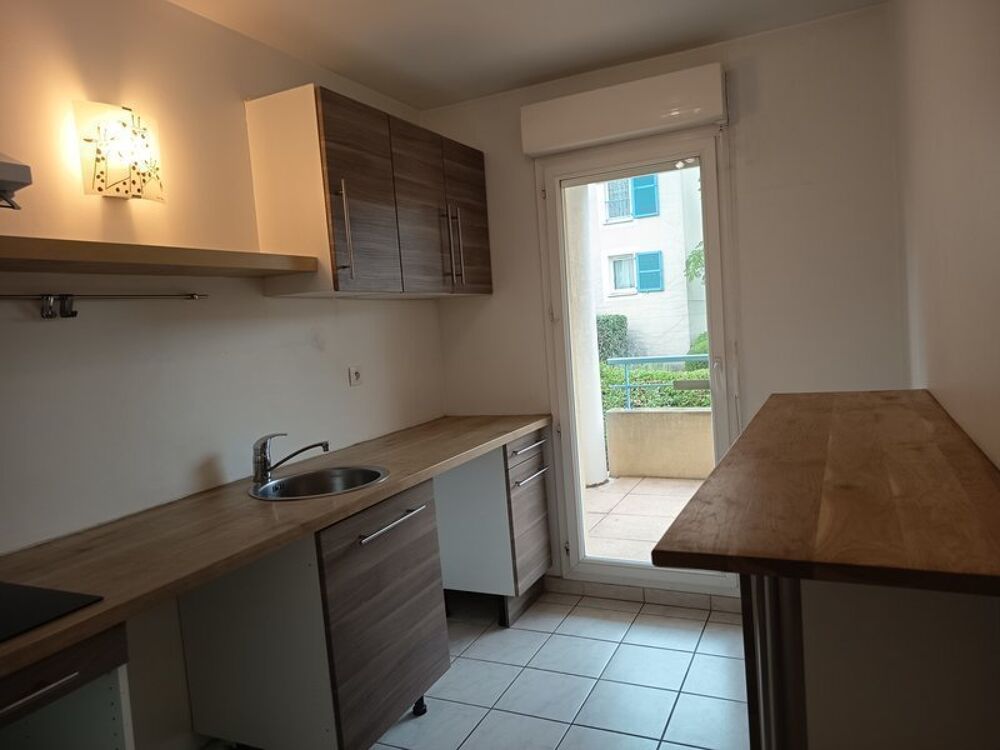 location Appartement - 2 pièce(s) - 50 m² Les Milles (13290)