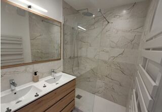  Appartement à louer 4 pièces 60 m² Marseille