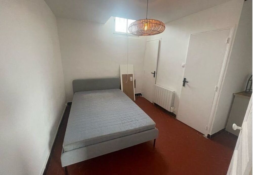 13400 AUBAGNE T2 Piece principale ,Cuisine ouverte. am....