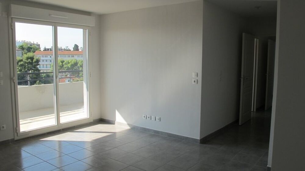 location Appartement - 3 pièce(s) - 62 m² Marseille 4