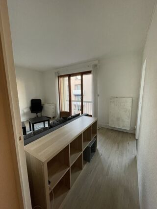  Appartement à louer 1 pièce 31 m² Marseille