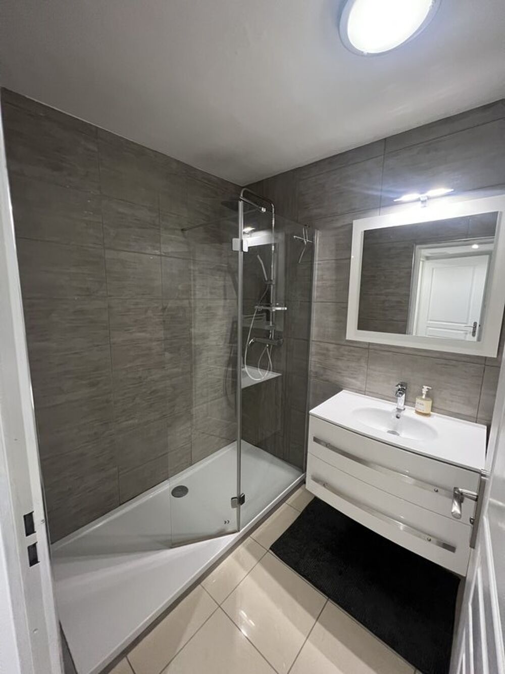 location Appartement - 3 pièce(s) - 67 m² Le Rove (13740)