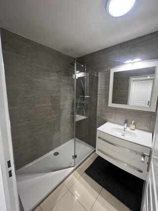 location Appartement - 3 pièce(s) - 67 m² Le Rove (13740)