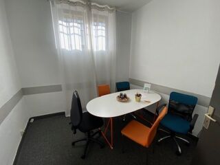  Location / Local Commercial - 104 m² Marseille 8