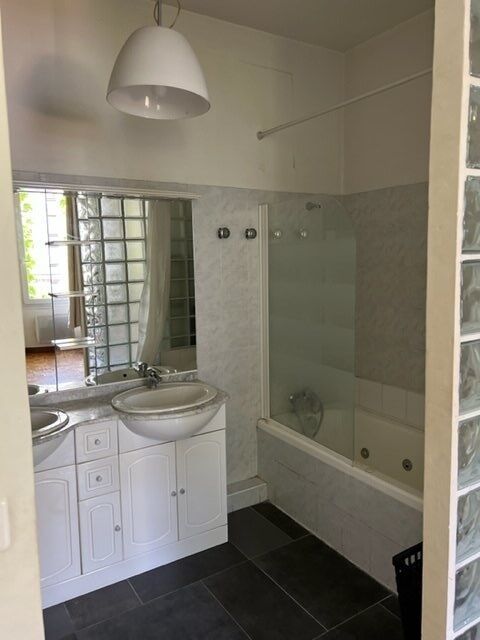  Appartement � louer 2 pi�ces 90 m�