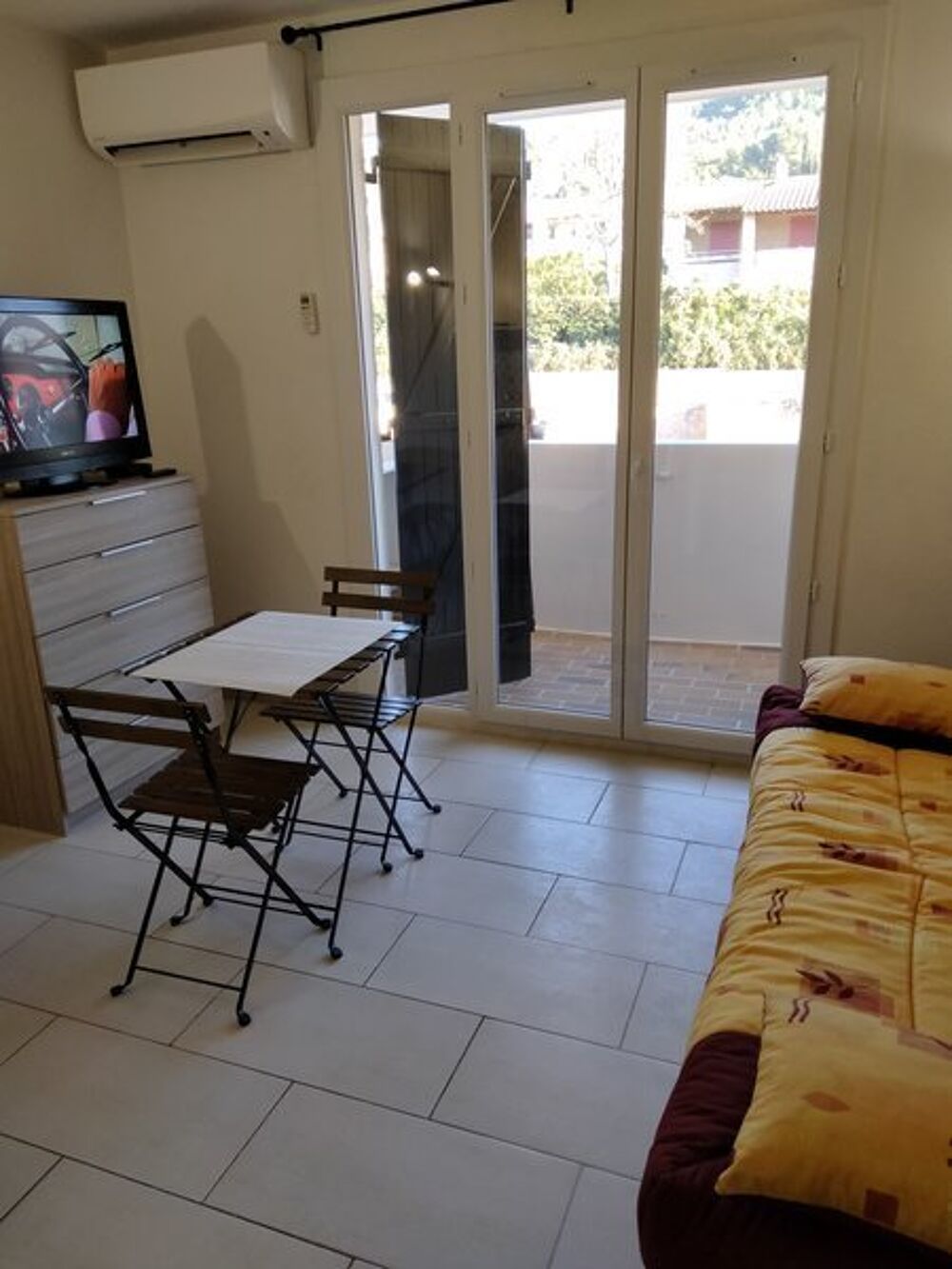 location Appartement - 1 pièce(s) - 20 m² Saint-Cyr-sur-Mer (83270)