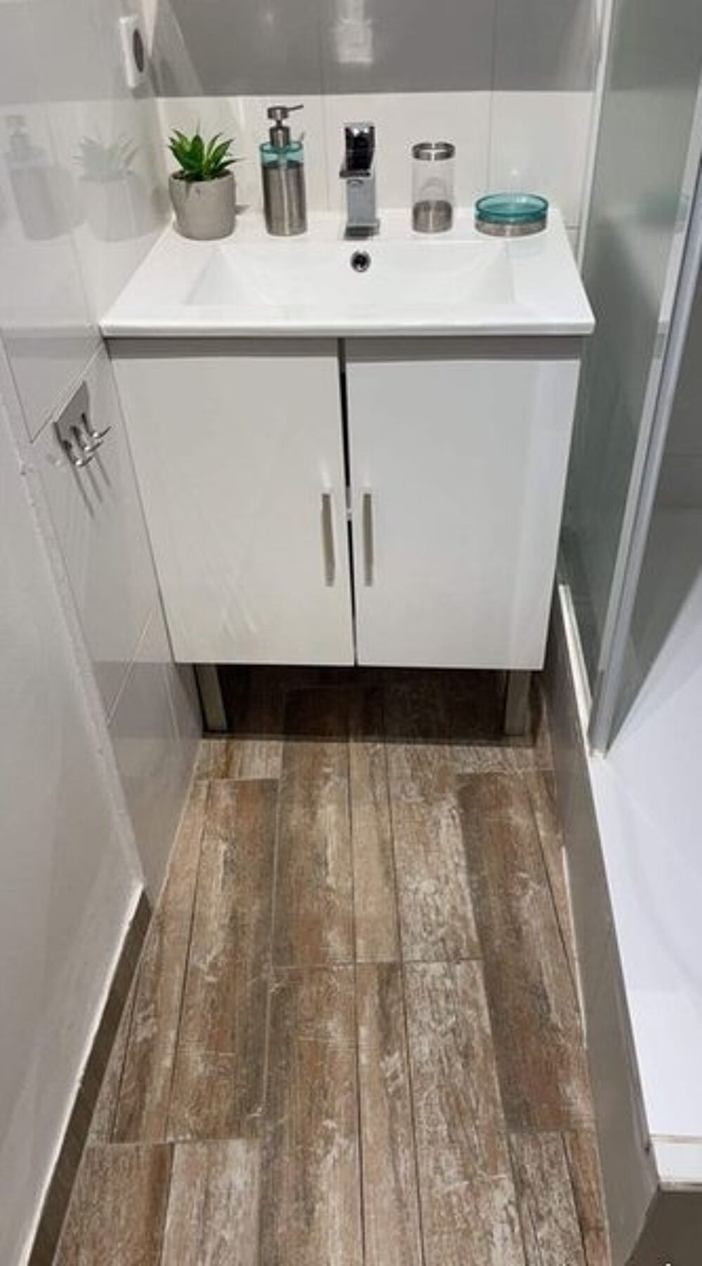 location Appartement - 2 pièce(s) - 27 m² Marseille 8