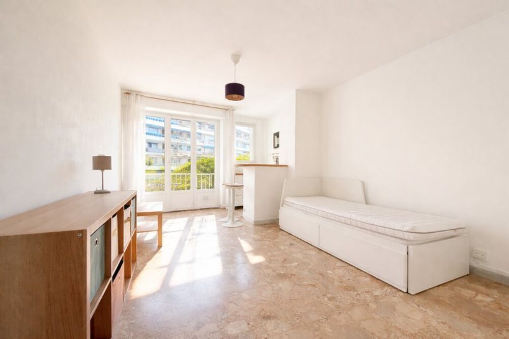 location Appartement - 1 pièce(s) - 28 m² Marseille 4