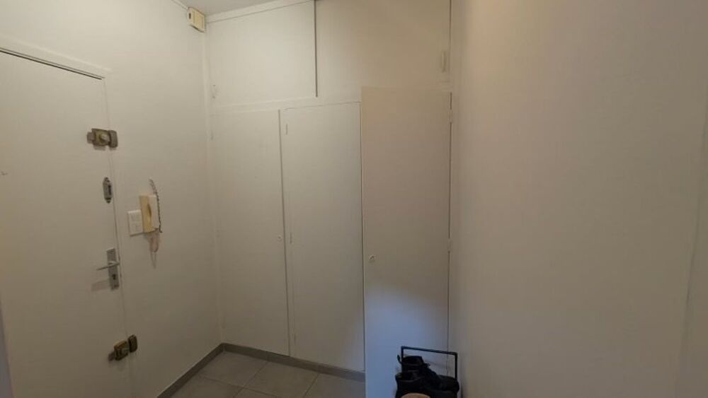 location Appartement - 1 pièce(s) - 35 m² Marseille 4