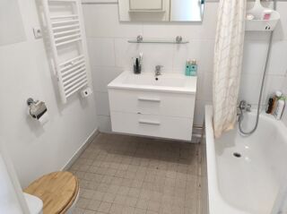  Appartement à louer 2 pièces 54 m²