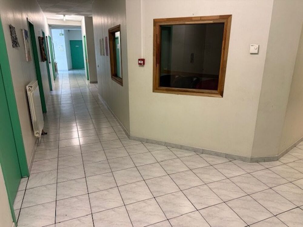   Location / Local Commercial - 554 m² 