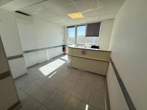   Location / Local Commercial - 43 m² 