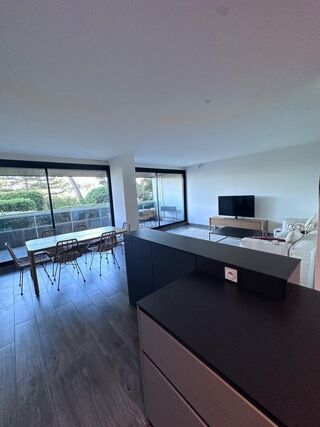  Appartement � louer 3 pi�ces 83 m�
