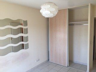  Appartement � louer 3 pi�ces 80 m� Marseille