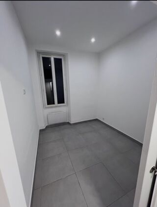 location Appartement - 2 pièce(s) - 25 m² Marseille 13