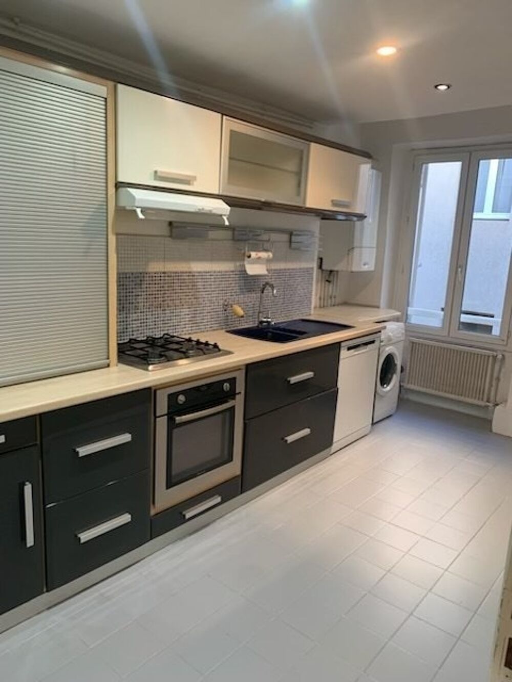 Appartement T3/4 au 3ème étage à OPÉRA/COURS JEAN BALLAR....