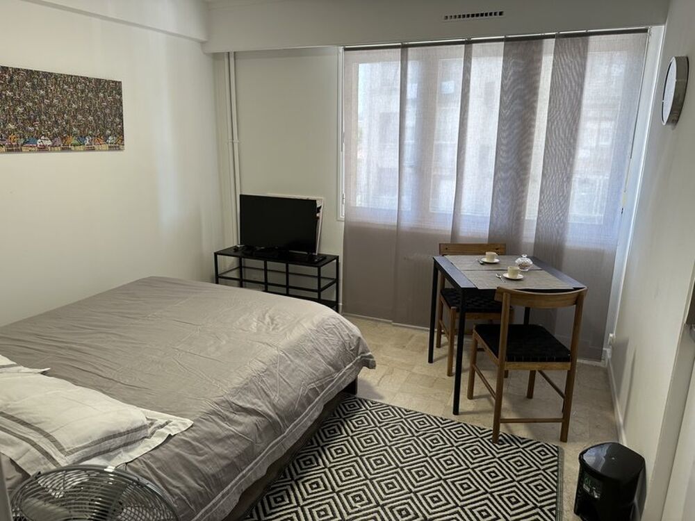 13004 prox Camas MARSEILLE Studio, Piece principale ,Cu....
