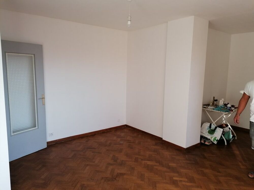 location Appartement - 1 pièce(s) - 31 m² Marseille 8