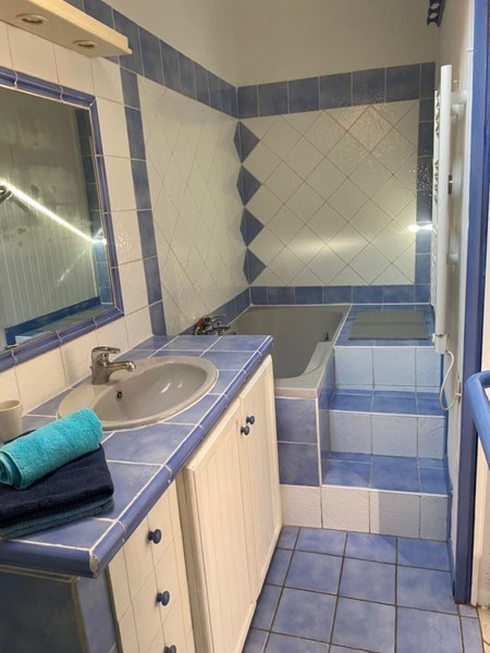 location Maison - 3 pièce(s) - 65 m² Marseille 10