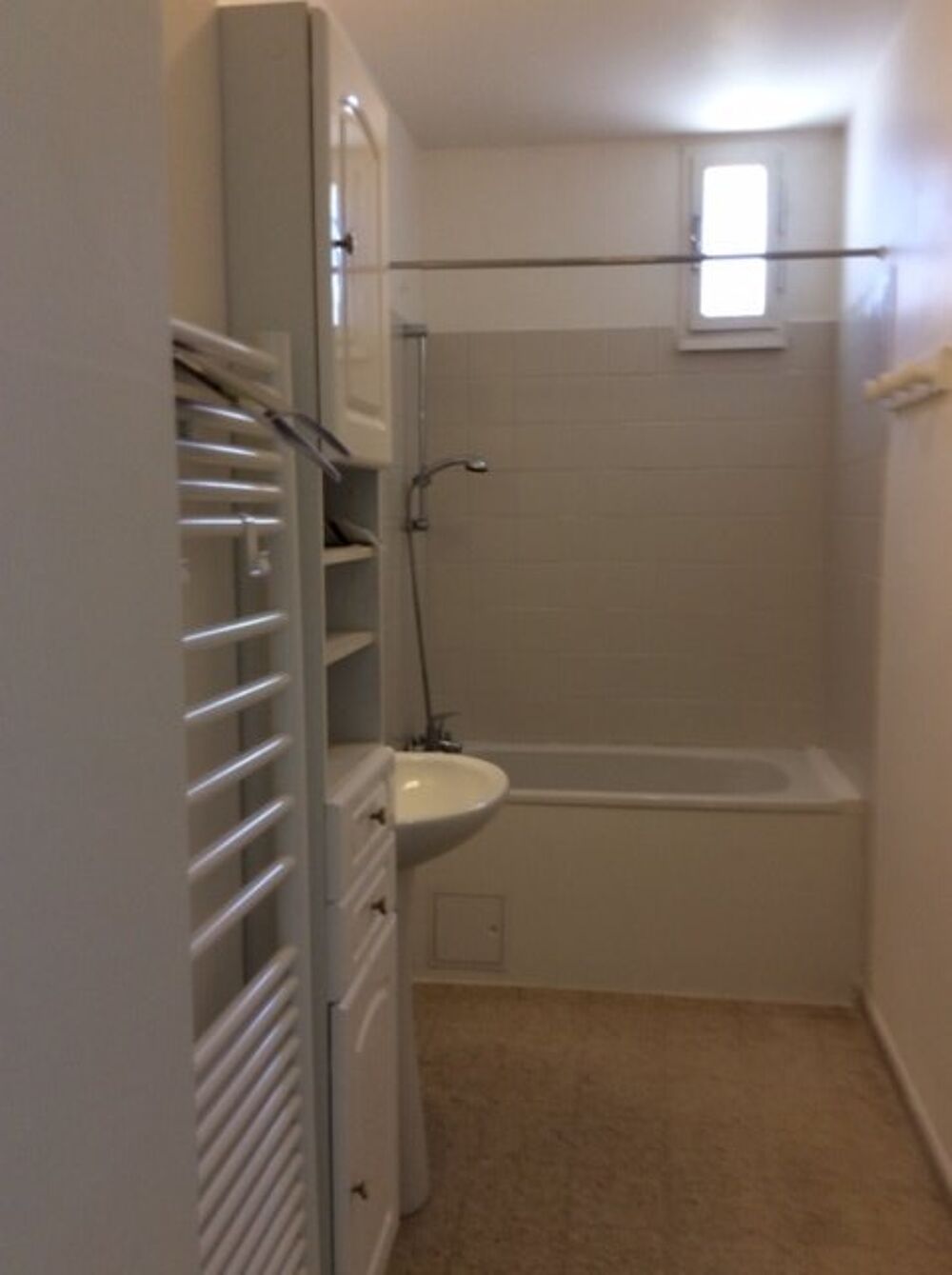 location Appartement - 4 pièce(s) - 70 m² Aix-en-Provence (13100)