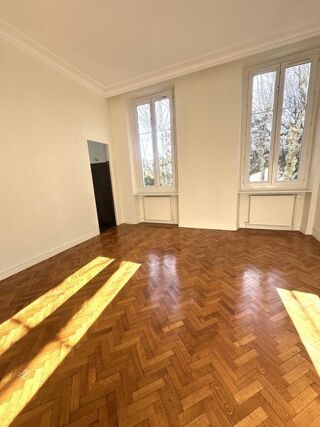  Maison  louer 7 pices 250 m