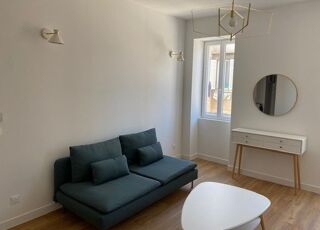  Appartement à louer 3 pièces 60 m²