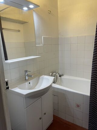  Appartement à louer 3 pièces 60 m²