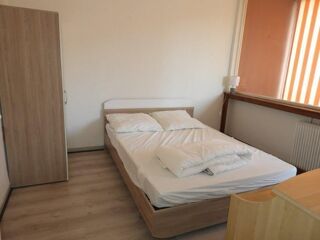  Appartement à louer 5 pièces 85 m²